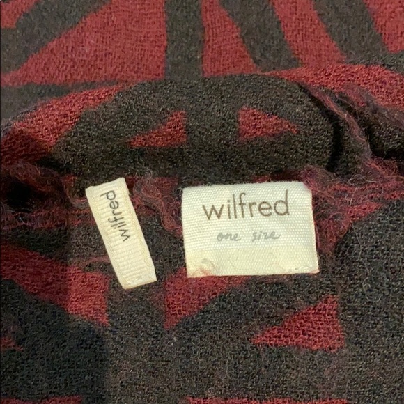 WILFRED wool blacker scarf, red / black print - Picture 4 of 4